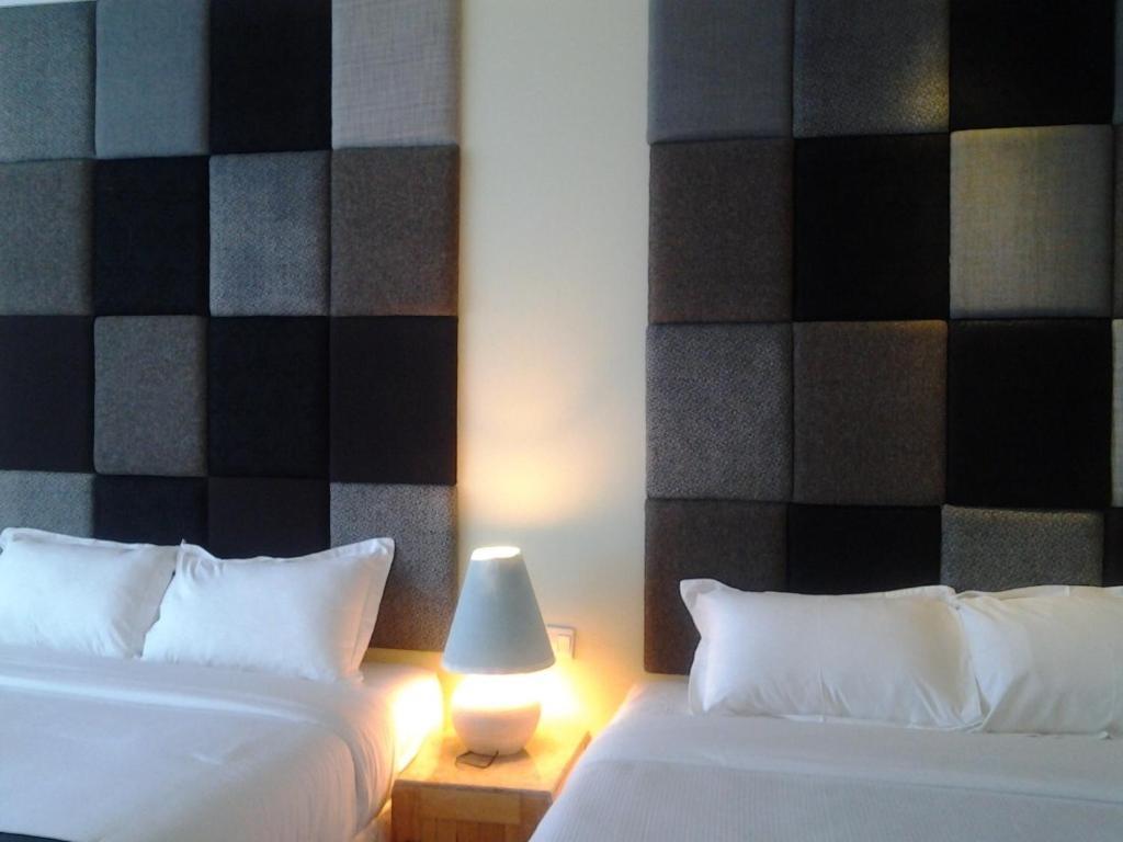 Chara Hotel Bandung Kültér fotó