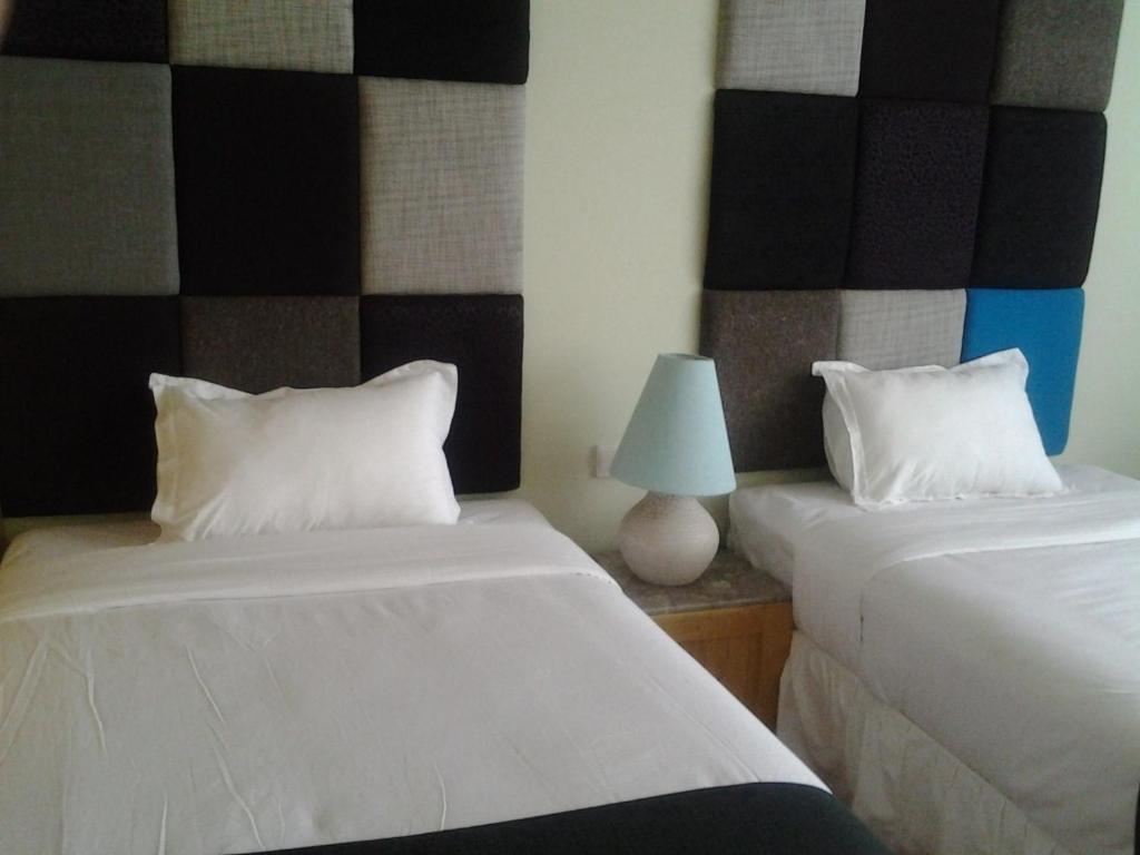 Chara Hotel Bandung Szoba fotó