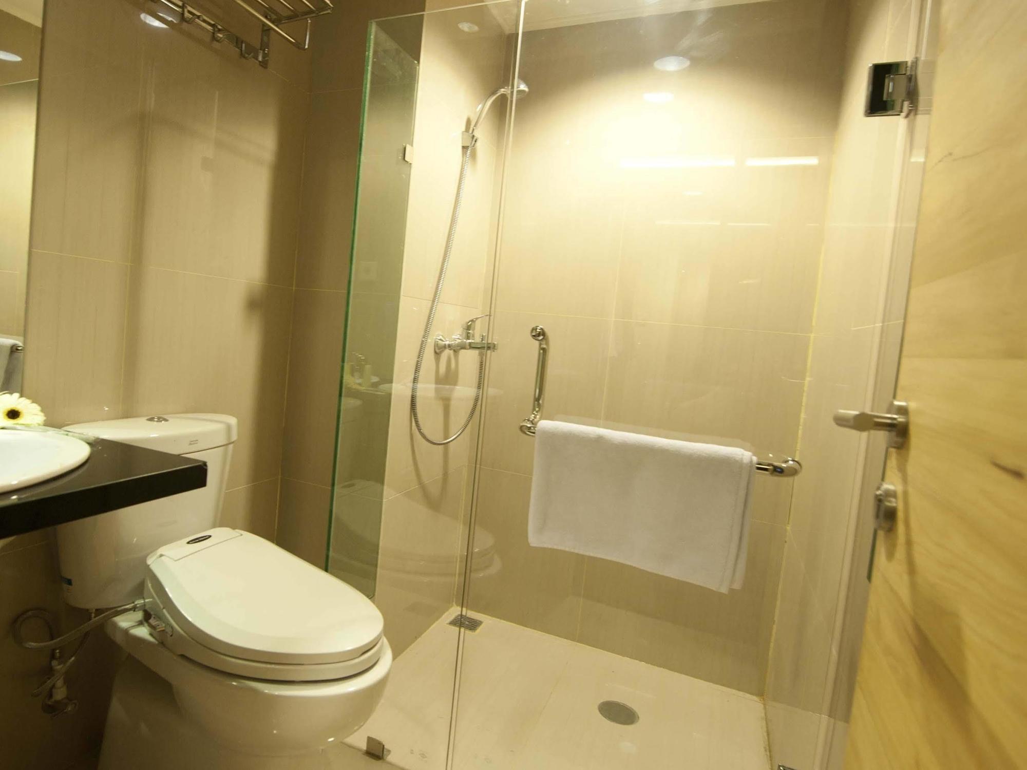 Chara Hotel Bandung Kültér fotó