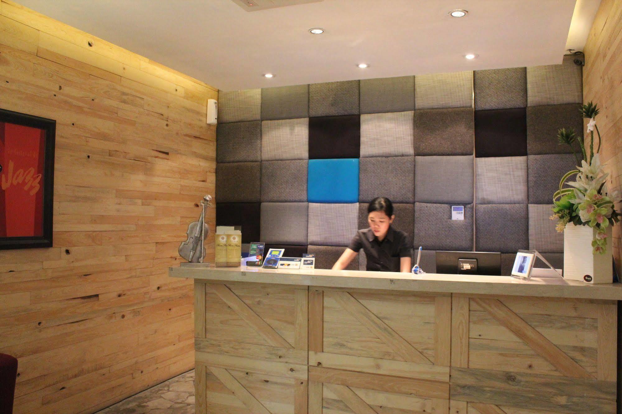 Chara Hotel Bandung Kültér fotó